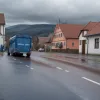 Грузовик сбил насмерть велосипедистку в Германии и скрылся: полиция ищет синий тягач