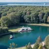 Трагедия на озере в Германии: 73-летняя женщина утонула в аквапарке Моосбурга