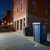 В Вольгасте петардой повредили мусорный бак у здания полиции