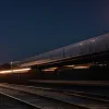 Подросток получил тяжелые травмы, пытаясь запрыгнуть на грузовой поезд в Дрездене