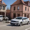ДТП в Дельменхорсте: Автомобиль врезался в стену дома, есть пострадавшие
