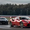 Скандал на гонках Ле-Ман: Гонщик Ferrari избил машину соперника после аварии