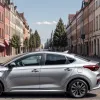 В Германии водитель протаранил припаркованный Kia и скрылся с места ДТП