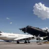 Boeing "срезал" хвост Airbus: Серьезный инцидент в аэропорту Ханоя напугал 380 пассажиров