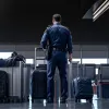 Подарок обернулся уголовным делом: Таможня Германии конфисковала сумку из кожи крокодила – с головой и лапами