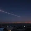 Иран нанес новый ракетный удар по Израилю: десятки снарядов над Хайфой