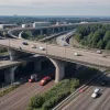 Смертельное ДТП на A5 в Германии: грузовик сгорел на мосту, дорога перекрыта
