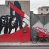 В Берлине осквернили знаменитое граффити «Братский поцелуй» на East Side Gallery