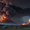 Извержение вулкана на острове Флорес: Левотоби Лаки-Лаки выбросил столб пепла на 10 км