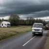 В Германии водитель фургона выехал на встречку и тяжело ранил мотоциклиста