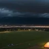 Шторм и ливень обрушились на фестиваль Рок ам Ринг в Германии: десятки тысяч фанатов в грязи