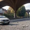 Во Фрайбурге неизвестные бросали камни с моста на автомобили