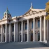 Суд в Берлине оправдал студента за лозунг "От реки до моря", несмотря на запрет