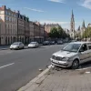 В Альтенбурге водитель Skoda сбил велосипедиста при повороте: пострадавший госпитализирован