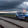 В Германии полиция задержала мужчину, угрожавшего людям ножом на Балтийском побережье и в поезде