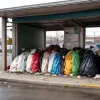 Мусорный апокалипсис в Берлине: заброшенная остановка утопает в отходах