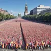Сотни тысяч человек отметили ЦСД в Берлине, выступая против ненависти и нетерпимости