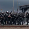 В Германии на вокзале агрессивный мужчина напал на полицейских