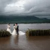 Любовь вопреки стихии: Необычная свадьба в затопленных водах Филиппин
