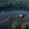 Смертельное наводнение в Техасе: Десятки погибших, люди оказались в ловушке