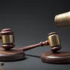 В Германии судят молодых участниц левоэкстремистской "Банды молотка"
