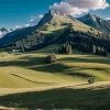 Чудо в Альпах: 10-недельный младенец пережил падение с 50 метров