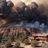 Исторический отель в Гранд-Каньоне сгорел дотла: масштабный лесной пожар уничтожил знаменитую достопримечательность США