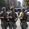 Национальная гвардия патрулирует Вашингтон с боевым оружием: борьба с преступностью вызвала споры