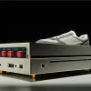Кроссовки Nike AIR SNES: дизайнер создал обувь со встроенной ретро-консолью